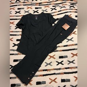 Cherokee Statement women’s scrub set size L